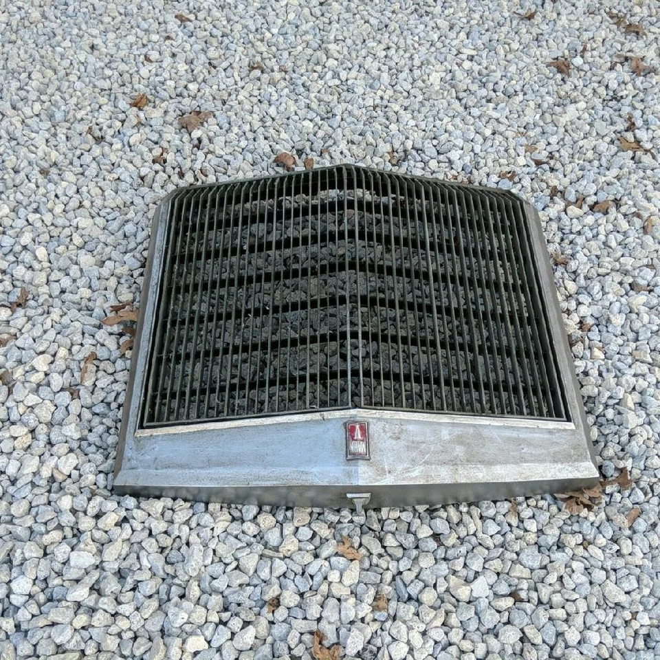 Lincoln D7LB-8A068-AE 1977-1979 Continental Mark V 5 radiador rejilla cromada OEM Foto 2 de 4