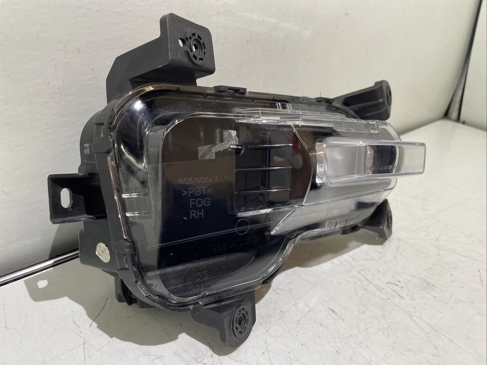 2023 - 2025 Kia Sportage X-Line Full LED Fog Light Passenger Right RH OEM 9112 - Image 2 of 4