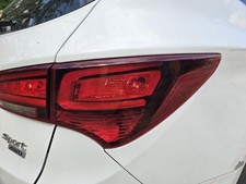 Passenger Tail Light SWB Sport Incandescent Fits 17-18 SANTA FE 2615946