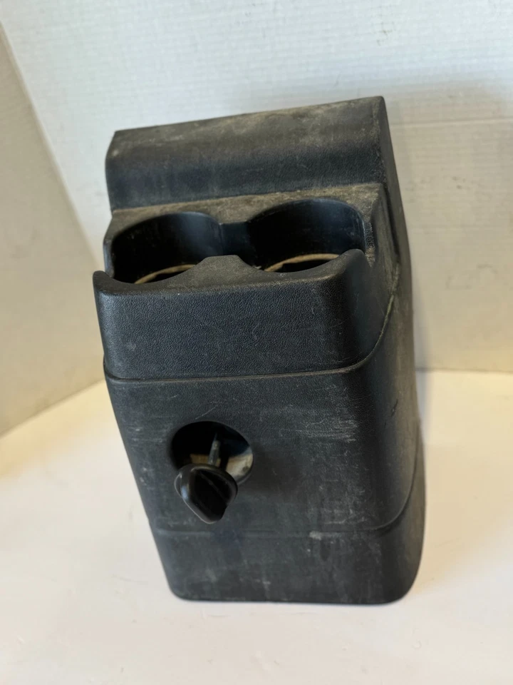 2004-2012 GMC CANYON 4X4 REAR SEAT CENTER CUP HOLDER SPARE TIRE COVER TRIM - Image 3 of 4