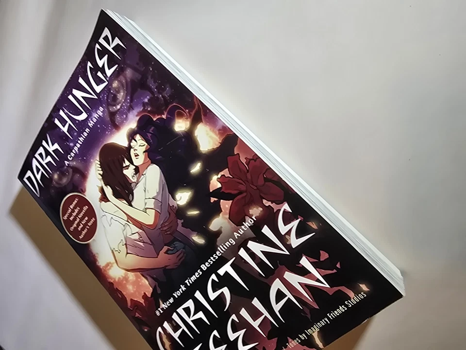 Dark Hunger (A Carpathian Manga) - Paperback by Christine Feehan Foto 2 de 4
