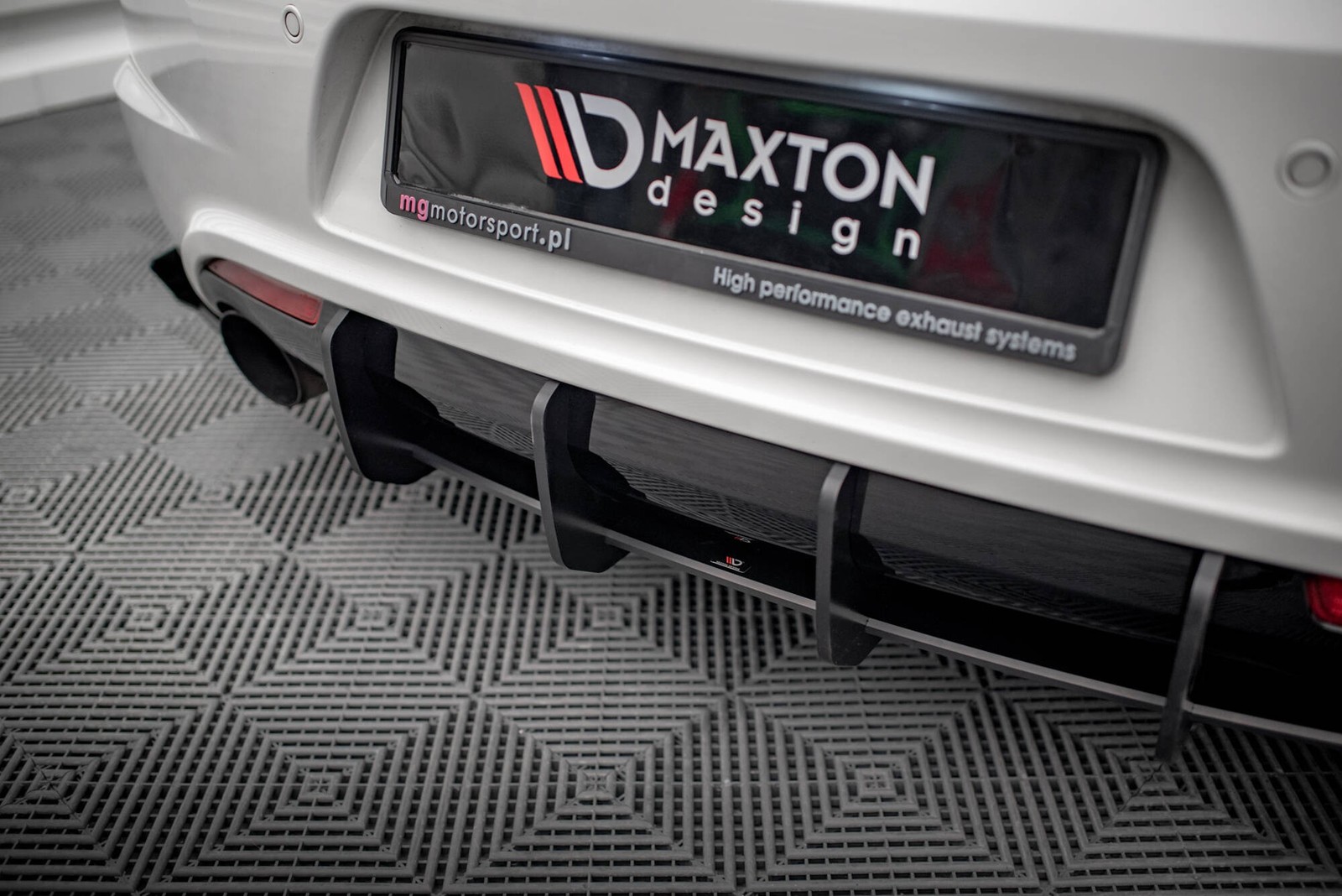 Diffuseur Arriere Maxton Scirocco R Mk3 Street Pro Central Spoiler Tuning Noir - 2