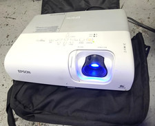 Epson PowerLite 3LCD 484HOURS W/REMOTE, CASE, POWERCORD