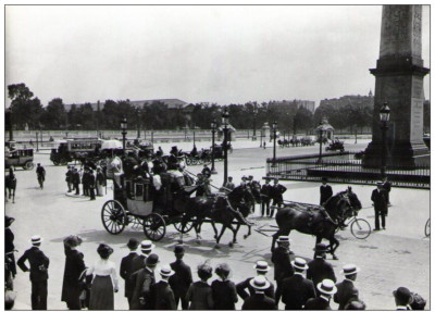 C12 DPT75 CPSM LACE 1960 LA PLACE DE LA CONCORDE EN 1900 TOP ANIME CHARETT