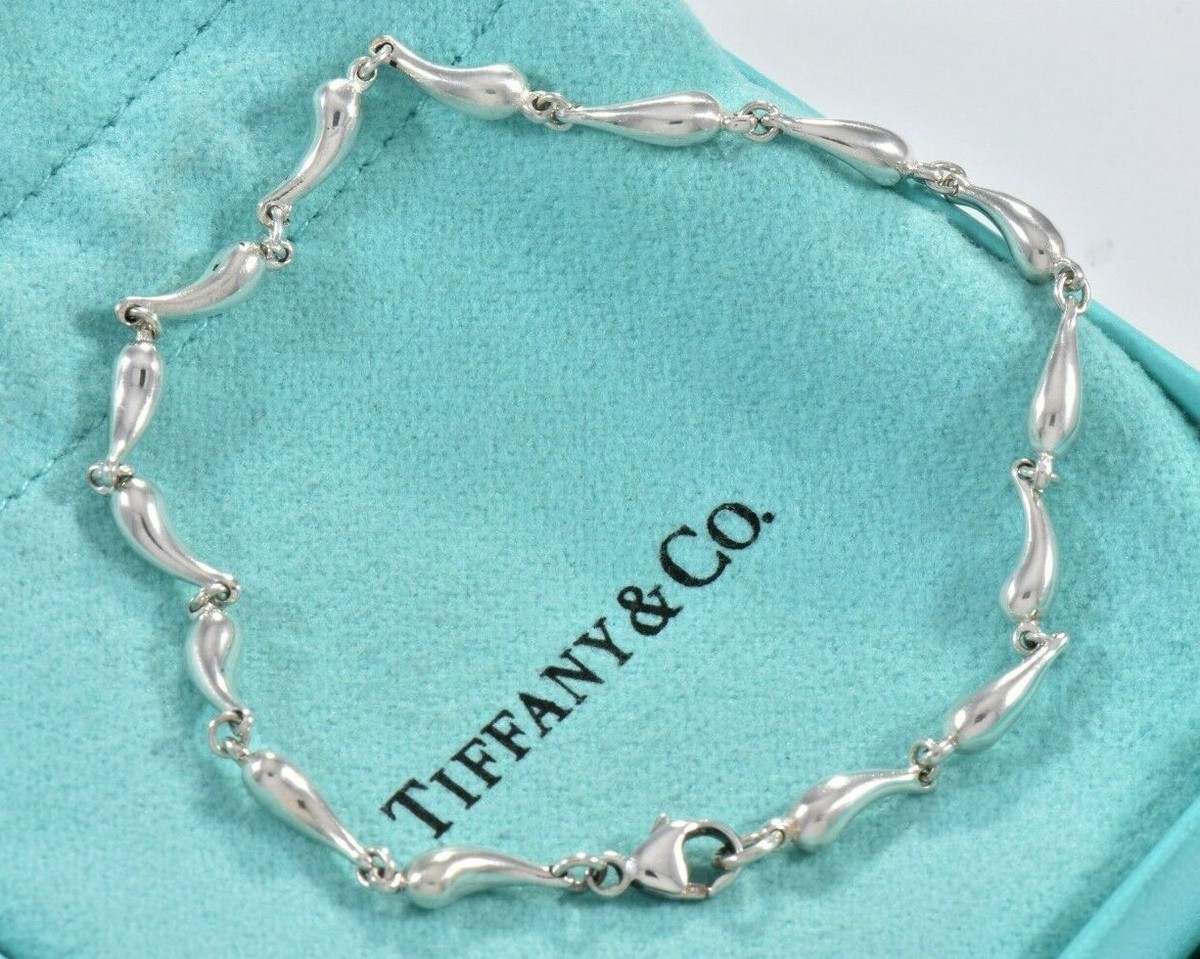 Tiffany & Co Sterling Silver Elsa Peretti Teardrop Link 7.5 Tiffany & Co Sterling Silver Elsa Peretti Teardrop Link 7.5