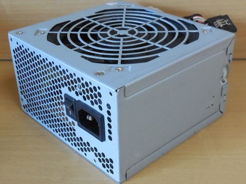 Delta Electronics DPS-400WB A 400 Watt ATX PC Computer Netzteil PCIe SATA* nt325