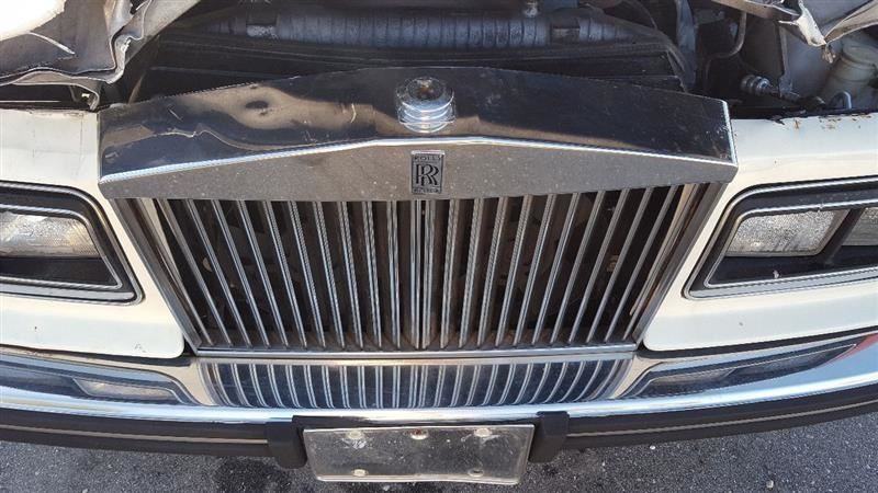 Rolls-Royce Silver Spur 1991 Front Radiator support