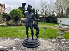 Sculpture régule patine noire piqueur sonnant du cor avec chien XIXe