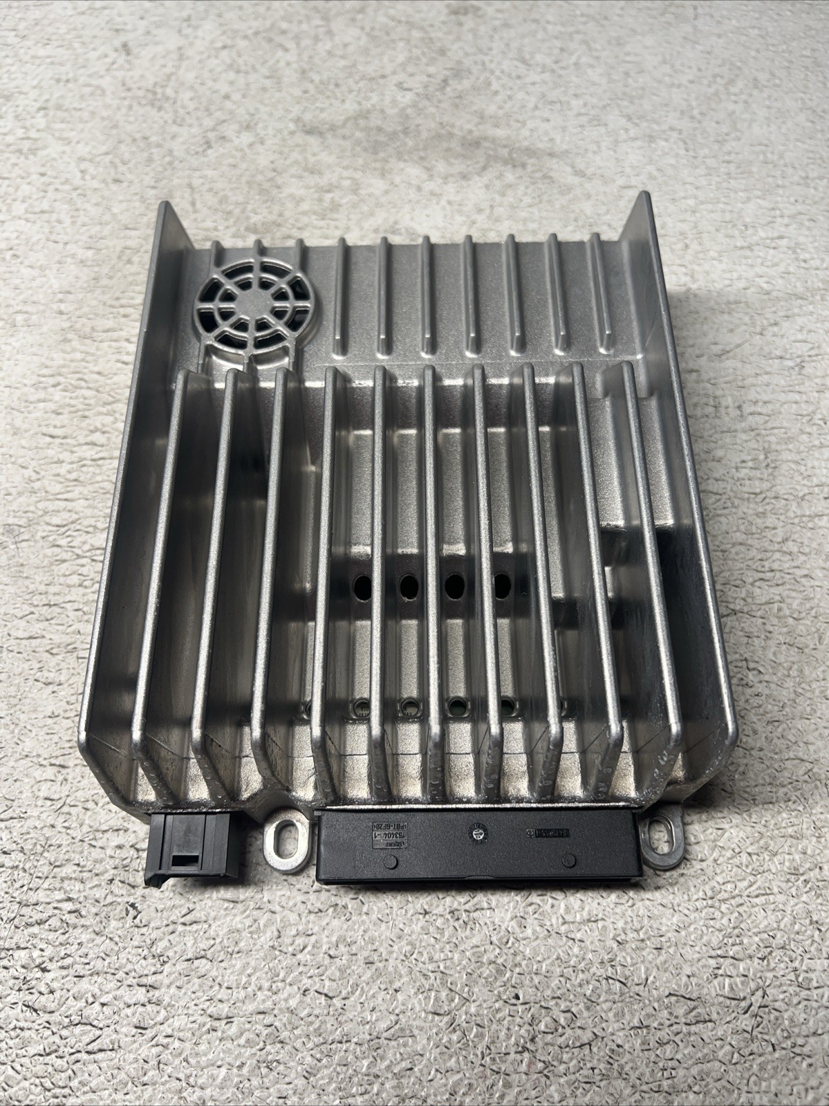 2008-2011 Mercedes-Benz E350 Harman Becker Audio Amplifier A 212 870 01 94