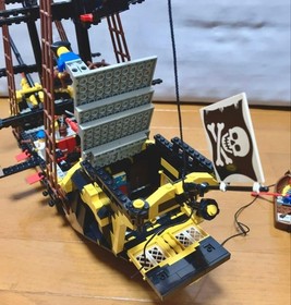 LEGO Pirates Black Seas Barracuda (Dark Shark) 6285 In 1989 Used W/Manual As Is