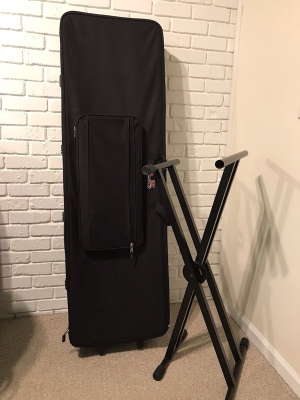 Gator GKB-88 Padded Keyboard Gig Bag and Deluxe X-Style Keyboard Stand