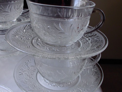 INDIANA TIARA CLEAR SANDWICH GLASS CUP & SAUCER SET OF 8 + CREAMER TEA/ COFFEE - Picture 12 of 13