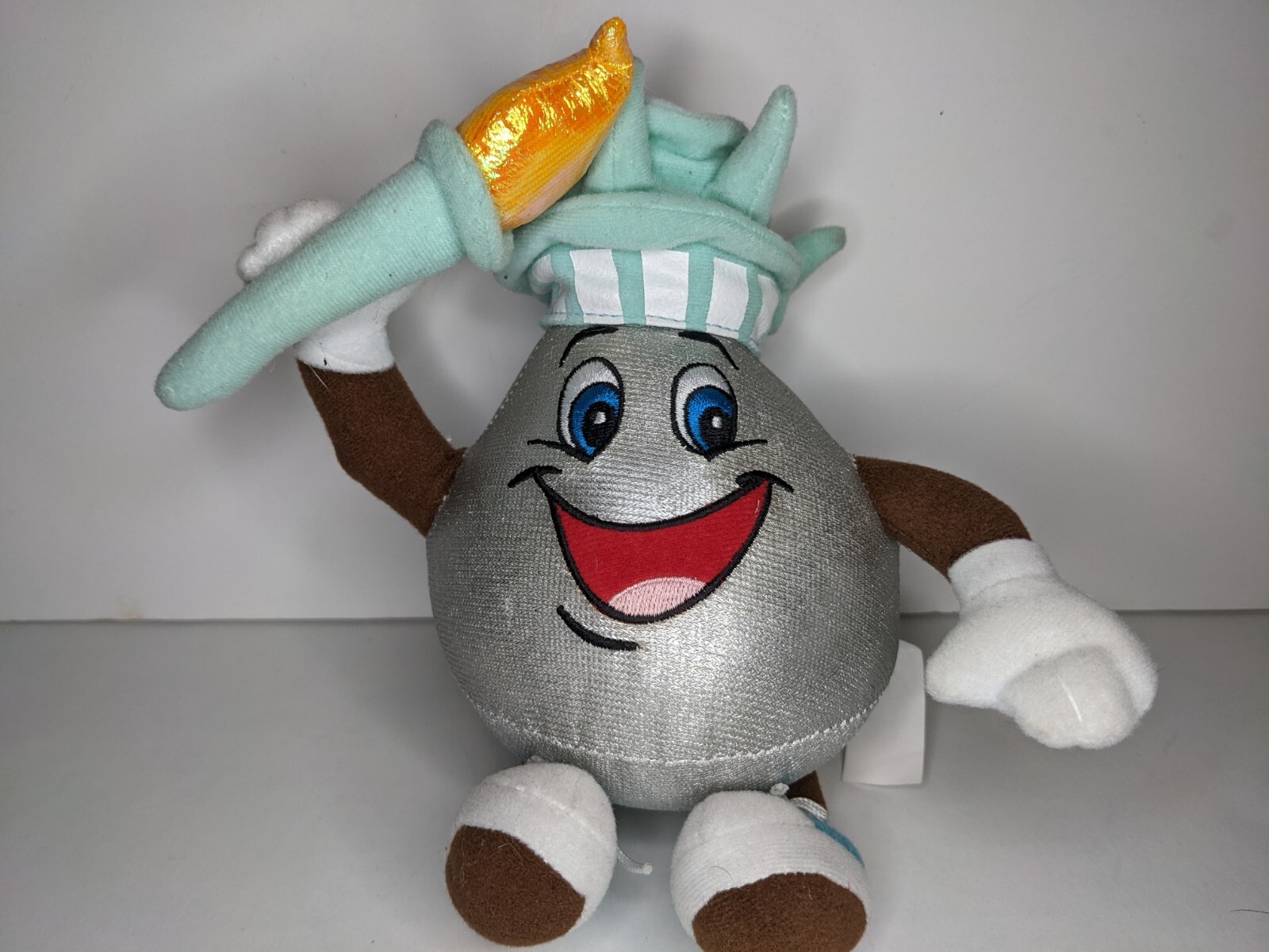 Hershey S Chocolate Kiss Plush Statue Of Liberty Ny Plush Stuffed Toy Silver Ebay