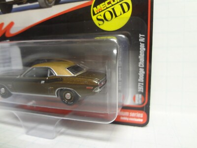 Auto World 1971 Dodge Challenger R/T MECUM Auctions 1:64 Scale