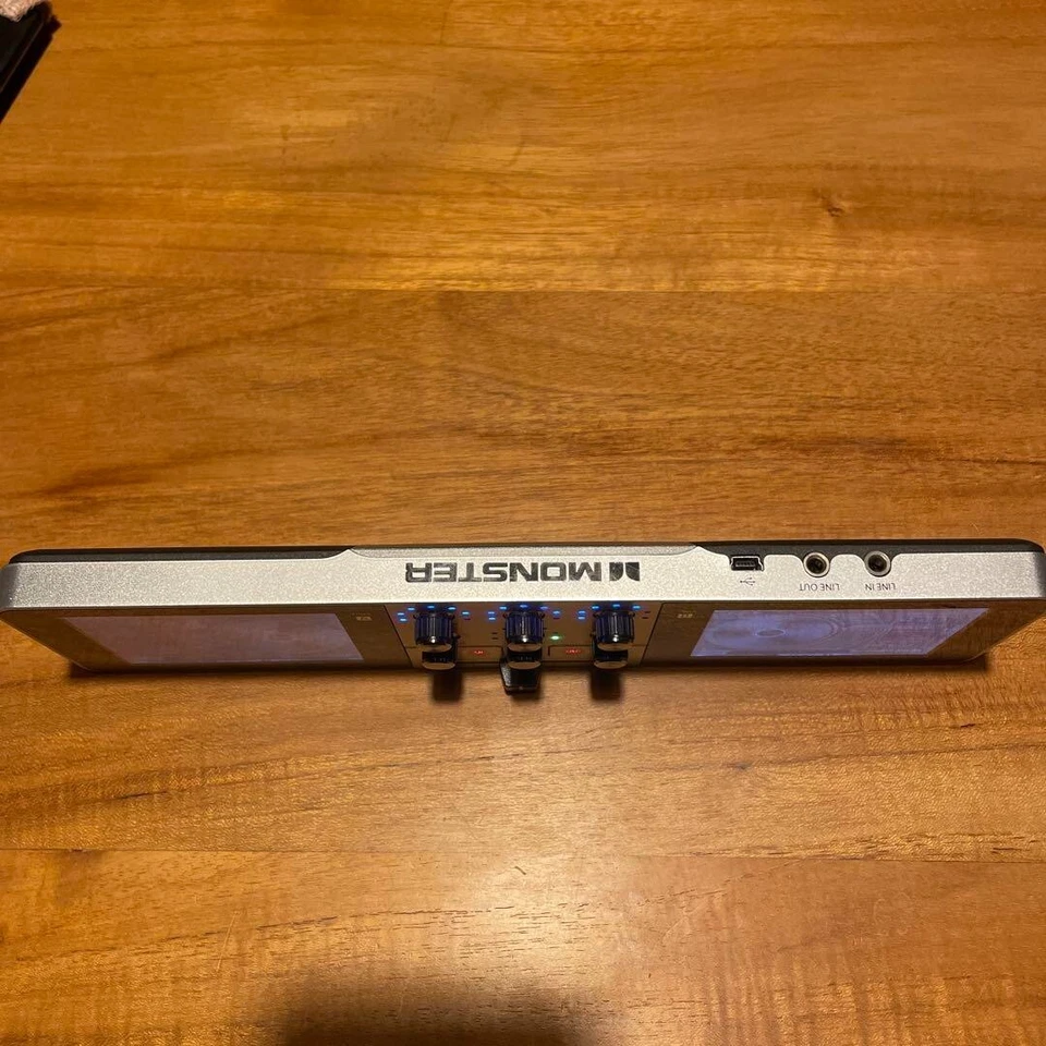 Monster GODJ Portable Mixer Digital Turntable with LCD Touch Screen FAUDIO GO DJ - Image 3 of 3