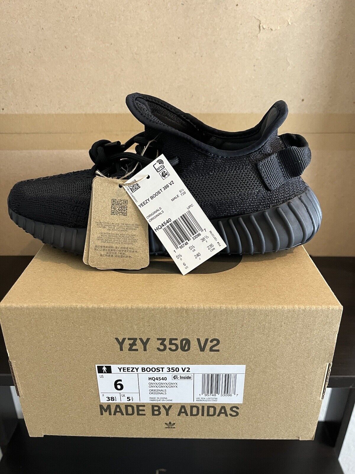 DS Size 6M/7.5W - adidas Yeezy Boost 350 V2 Onyx