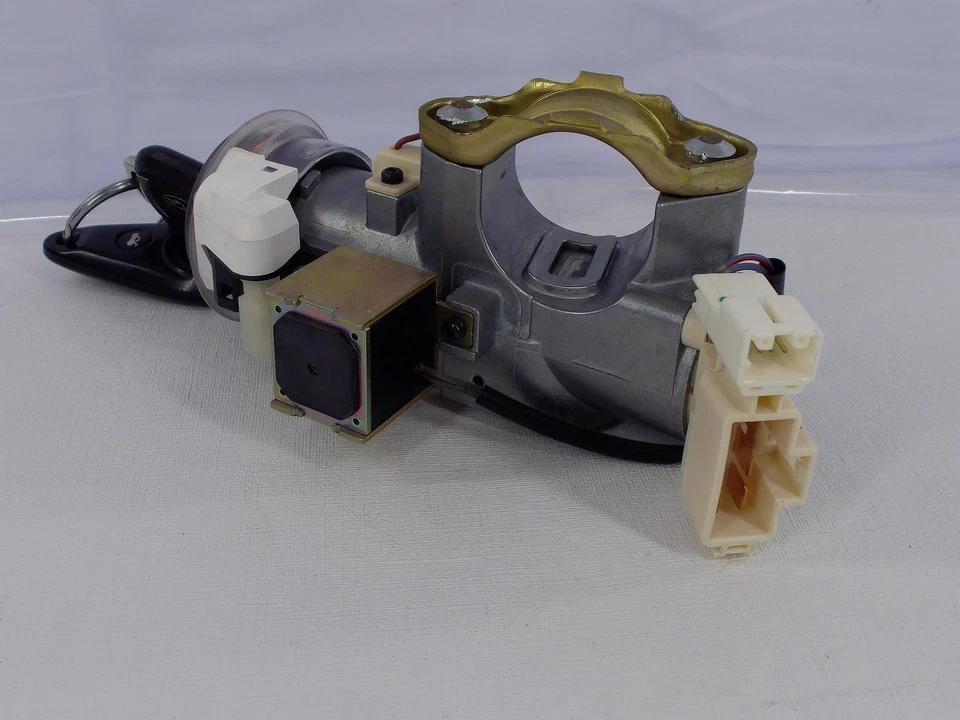 2005-2007 Subaru Outback Ignition Cylinder Switch Immobilizer & 1 Key OEM - Image 4 of 4