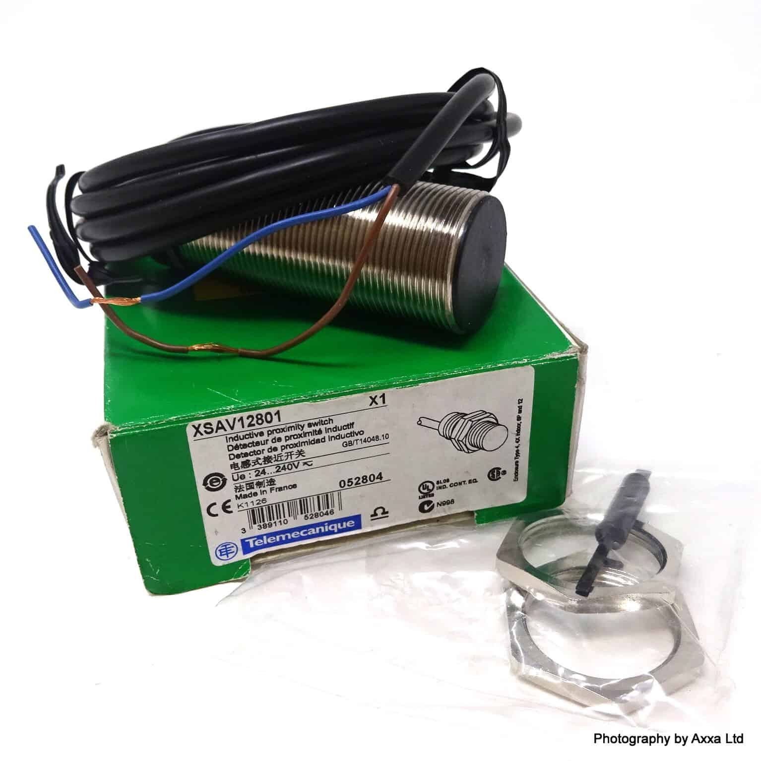 Inductive Proximity Switch 052804 Telemecanique XSAV12801