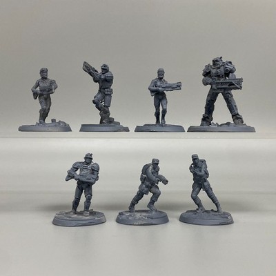 Set Di Miniature Brotherhood Of Steel: Order Of The Shield Per Fallout Wasteland Warfare – 3 Miniature In Resina 32mm, Non Dipinte, Da Assemblare - 4