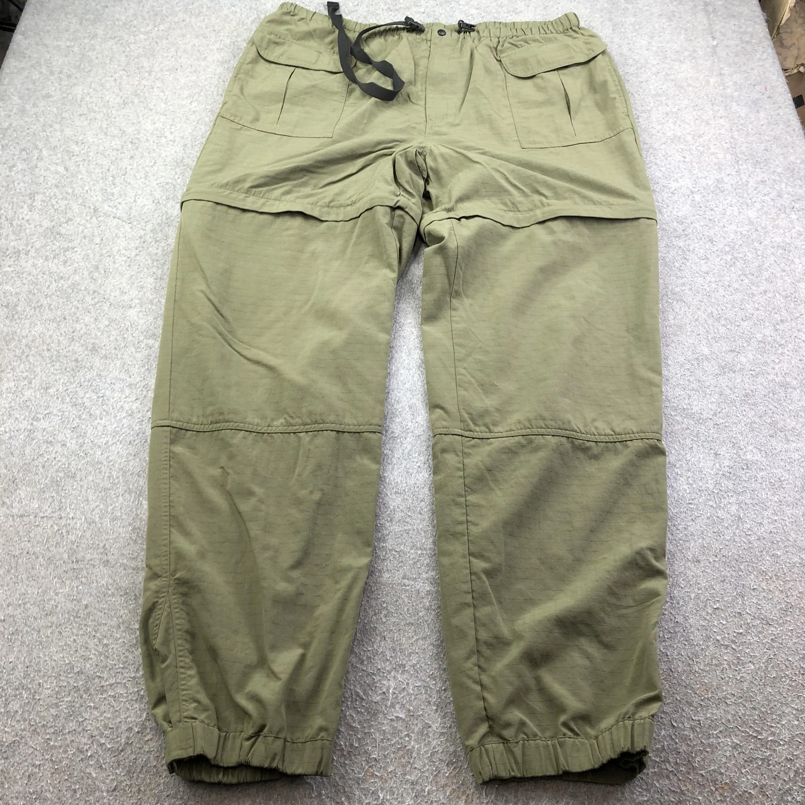 L.L. Bean Jogger Pants Mens Large Green Nylon Elastic Waist Quick Dry Hiking
Opens in a new window o