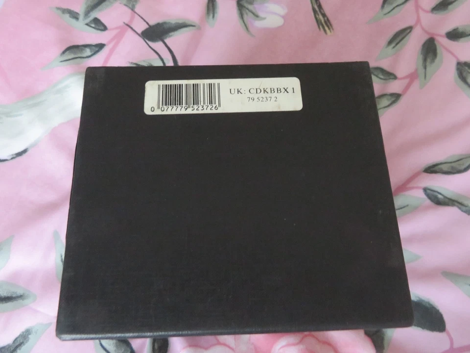 KATE BUSH - THIS WOMAN'S WORK : ANTHOLOGY 1978/90 - CD SET - EMI - [UK] (M-/M-) - Image 3 of 4