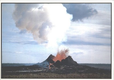 Vintage Kilauea Pu'u 'O'o Vulkanausbruch Hawaii Postkarte 1983 AH 56