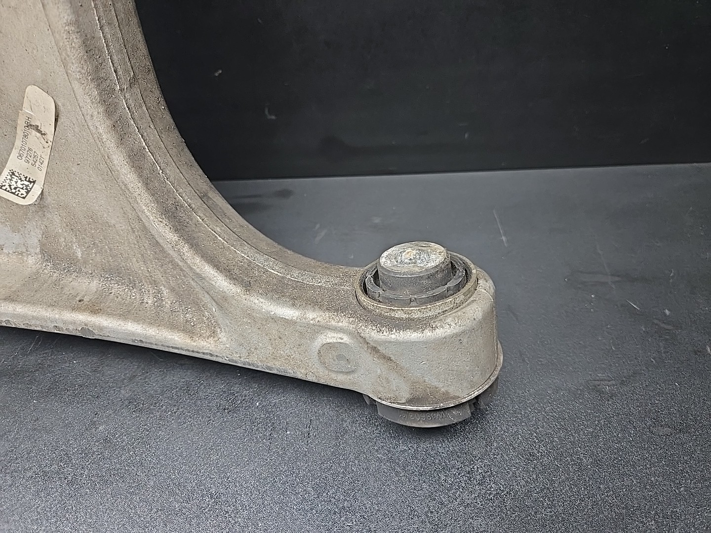 2014-2022 MASERATI QUATTROPORTE AWD FRONT RIGHT SIDE LOWER CONTROL ARM OEM
