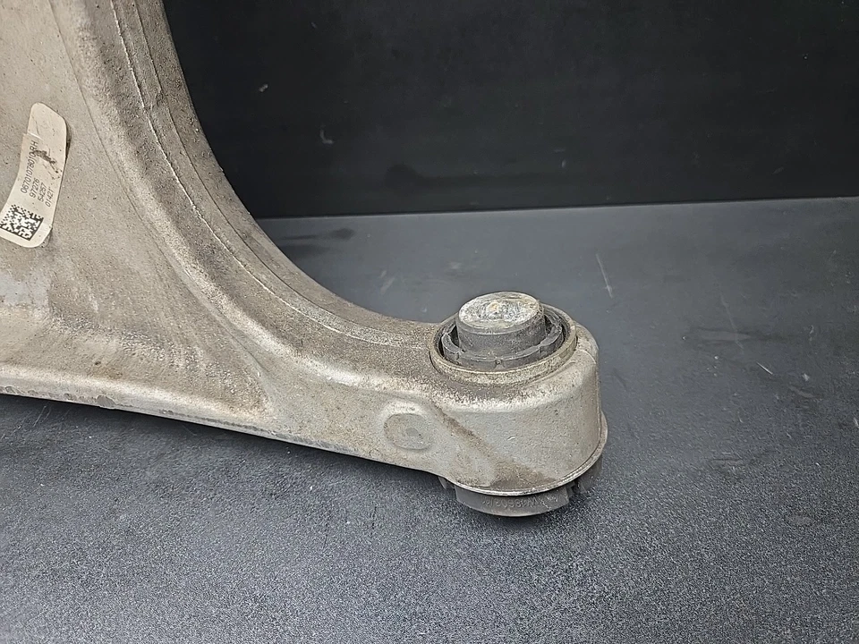 2014-2022 MASERATI QUATTROPORTE AWD FRONT RIGHT SIDE LOWER CONTROL ARM OEM - Image 4 of 4