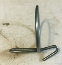 526269R1 - A New Retaining Clip For An IH K-202, 43, 100, 101 Fertilizer Units