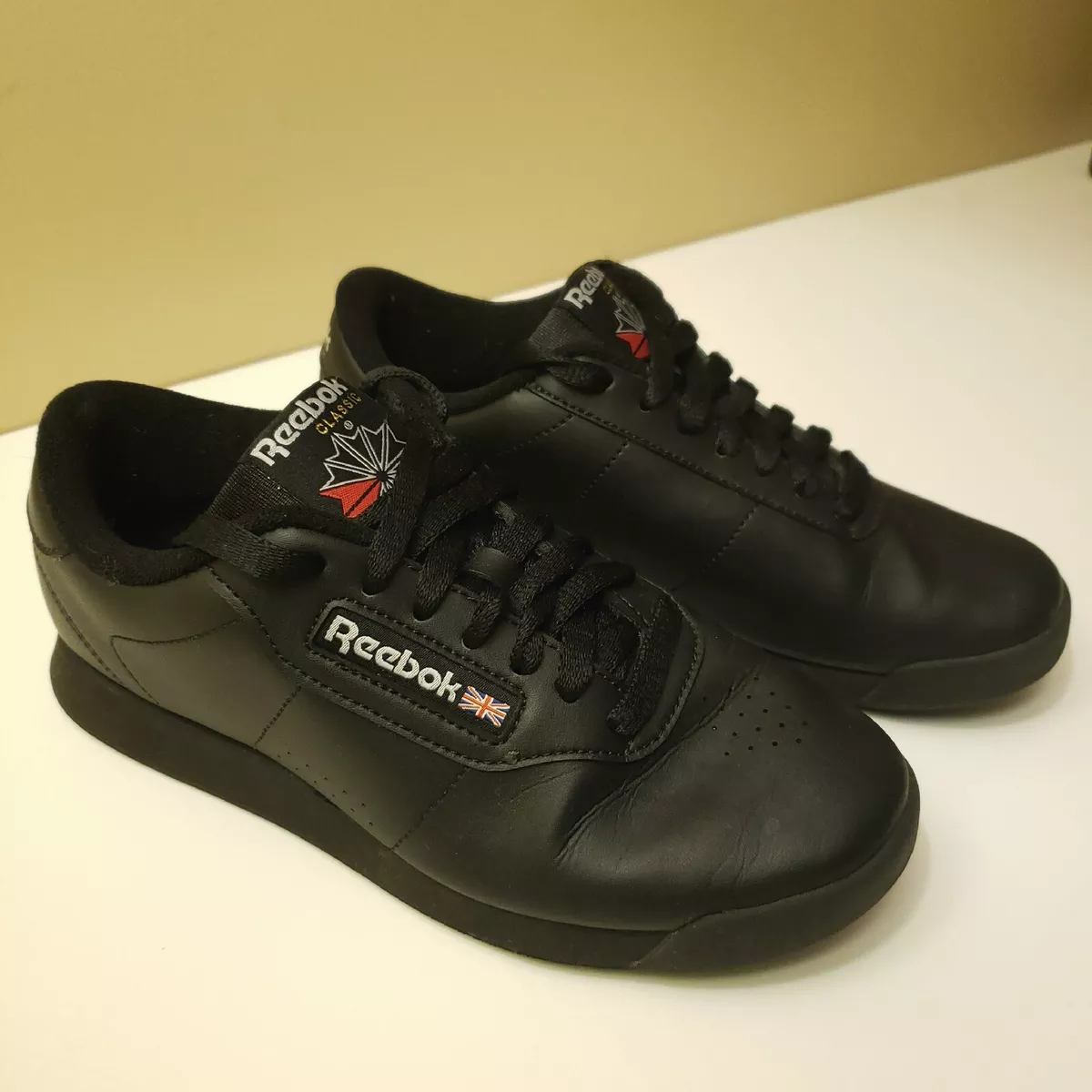 Reebok lifestyle hotsell princess leather