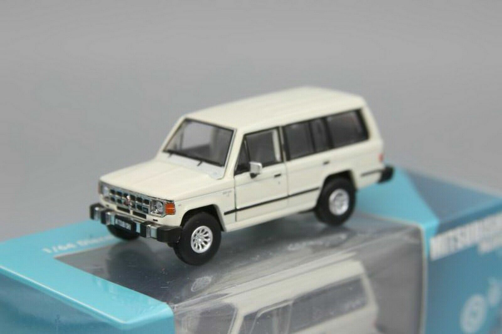 BMC 1/64 Mitsubishi Pajero MK1 ivory RHD Diecast car Model Toy Collection Gift