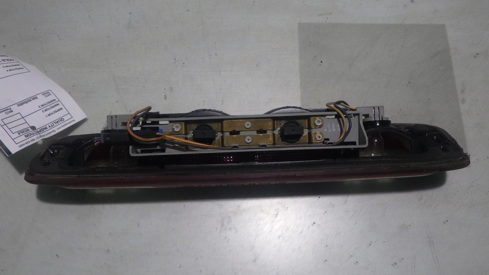 01 GMC SIERRA 2500 PICKUP 3rd Brake Light  