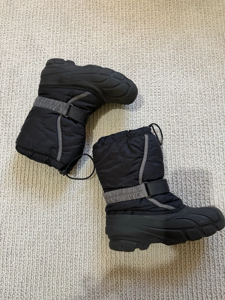 Botas de neve Sorel Flurry crianças jovens inverno preto impermeável isolado tamanho 2 - Imagem 2 de 4