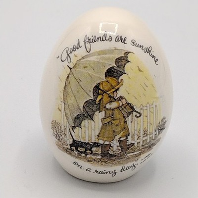 Vintage Holly Hobbie 1973 Porcelain Decorative Egg ''Good Friends are Sunshine''
