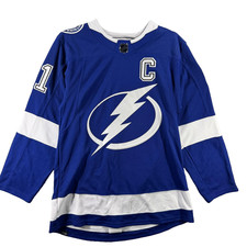 Steven Stamkos Rookie Cards and Autograph Memorabilia Guide 14