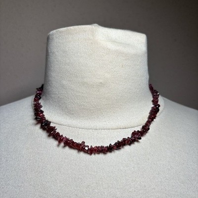 Stone Chip 16 in Necklace Garnet Gold tone Barrel Clasp Vintage