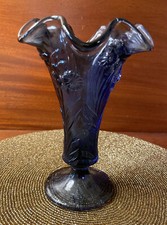 Fenton Purple Art Glass Vase Ruffled Rim Daffodils Amethyst Glass W/ Label