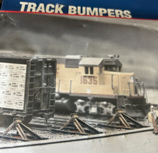 END OF TRACK SAFETY BUMPER set of 12 HO Scale PLASTIC KIT WALTHERS 933-3511 NEW