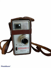 Vintage Cine-Kodak Medallion-8 Camera 8mm w/Field Case Untested