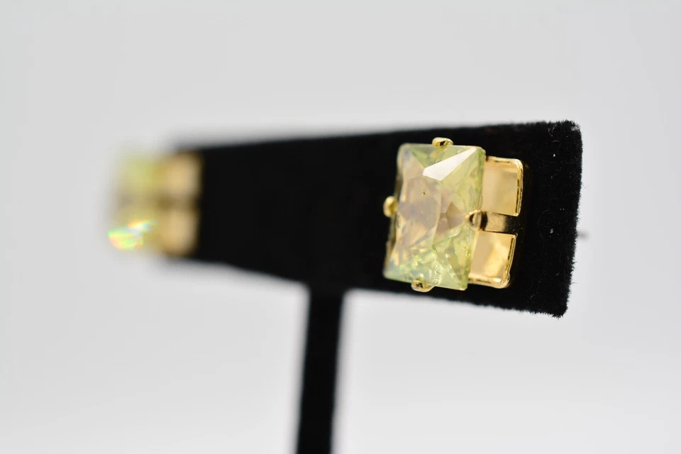 Aretes Lucite Cristal Amarillo Corte Princesa Facetado Estrás Bin8 Foto 2 de 4