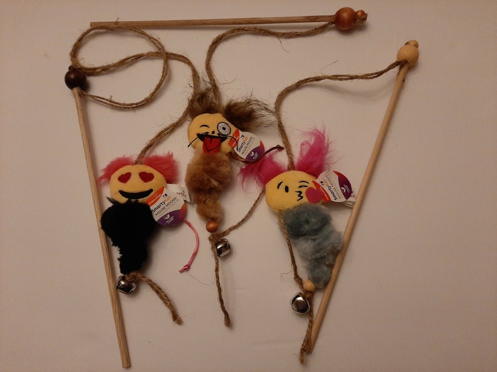CAT TOY EMOJIS HAND MADE TEASER WAND PET FISHING CATNIP HEART EYES KISS BLOW (1)