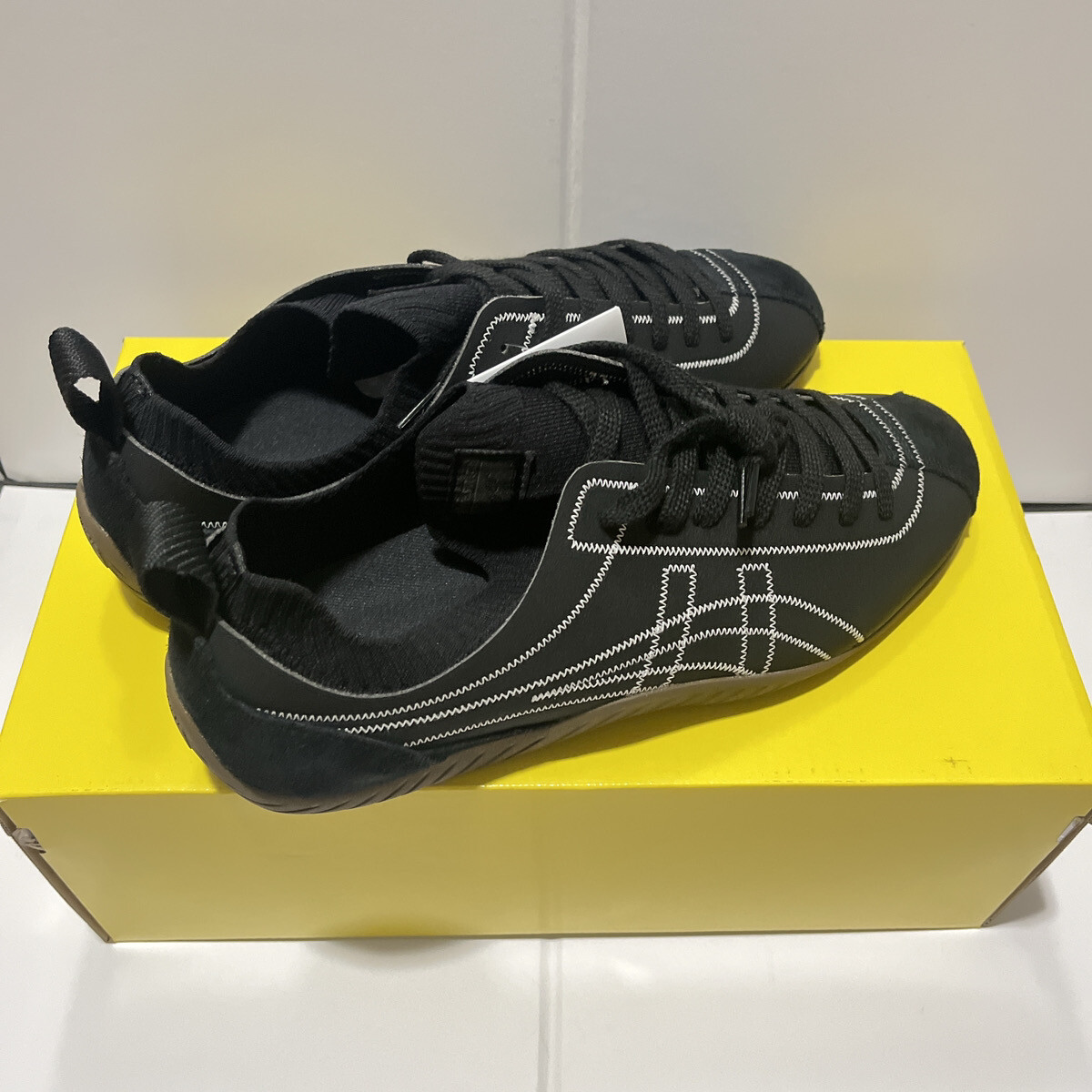 Onitsuka Tiger SCLAW 1183B969 001 BLACK WHITE Unisex Shoes