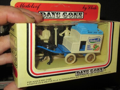 Lot De 3 Attelages Chevaux Matchbox Neufs Dans Boîtes D'origine - Avec Personnages - Occasion Non Déballés
