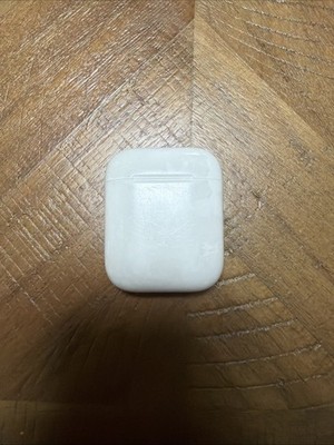 Apple AirPods 2nd Generation White Bluetooth Wireless In-Ear Headphones