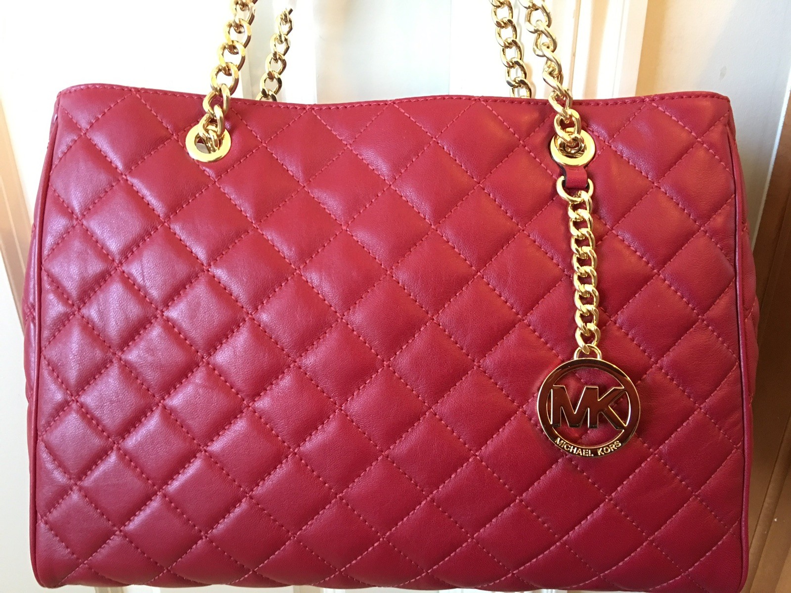 Brand NWT 100percent Authentic Michael Kors Susannah Quilted LG Tote, Cherry Red SOLD! image 3