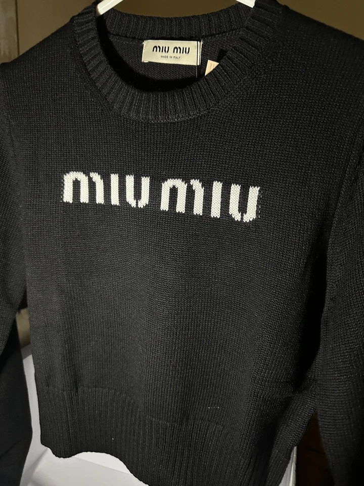 Suéter acanalado negro manga larga Miu Miu para mujer talla S hecho en Italia Foto 3 de 4