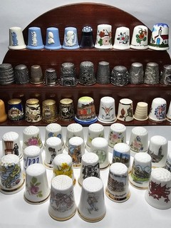 50 COLLECTABLE MIXED THIMBLES (L8)