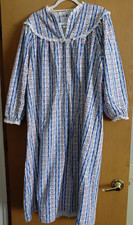 Lanz of Salzburg Cotton Flannel Nightgown Womens M Blue Red Floral Granny