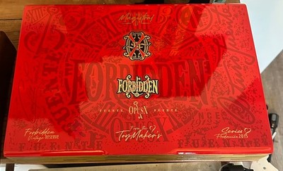 Fuente Fuente OpusX Forbidden X XIII   2015 El Trece Magistral   EMPTY BOX   Pri