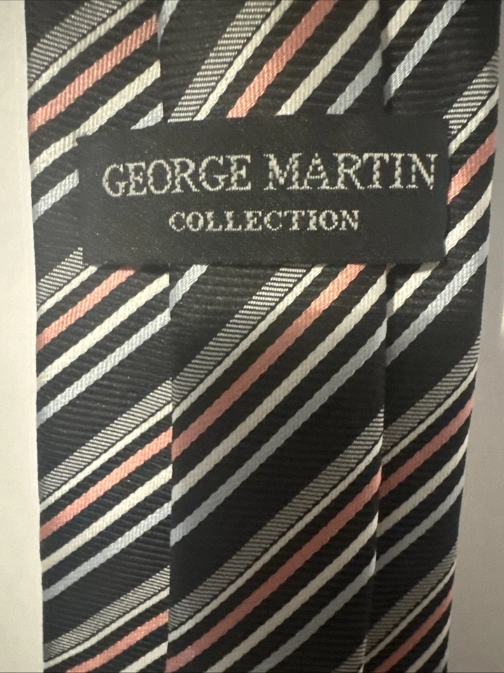 George Martin Collection Neck Tie With Matching Handkerchief  - Image 4 of 4